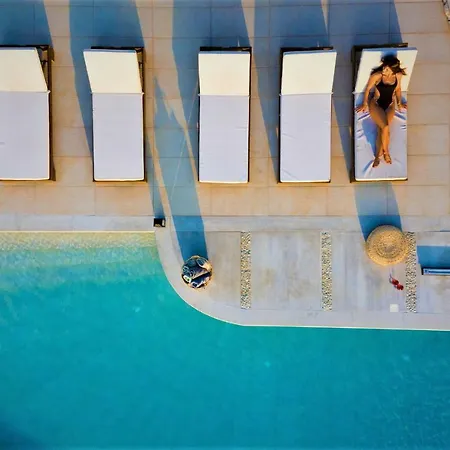 Villa Skyfall